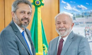 Elmano terá audiência com Lula sobre Hidrogênio Verde