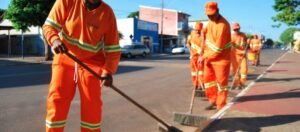 Comissão aprova piso salarial de dois salários mínimos para trabalhador de limpeza urbana