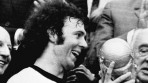 Morre Beckenbauer, aos 78 anos, maior ídolo do futebol alemão