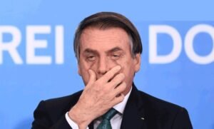 Bolsonaro volta a pedir afastamento de Moraes