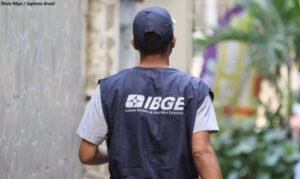 Empregos com carteira assinada batem recorde, segundo IBGE