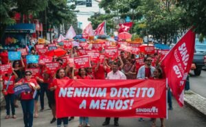Professores ameaçam não iniciar ano letivo, amanhã, nas escolas públicas de Fortaleza