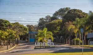 Unesp expulsa quatro alunos por participação em trote violento