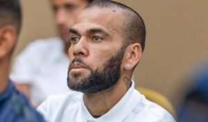 Daniel Alves é condenado por estupro