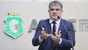 MPCE pede cassação de deputado do Progressistas e devolução de R$ 400 mil