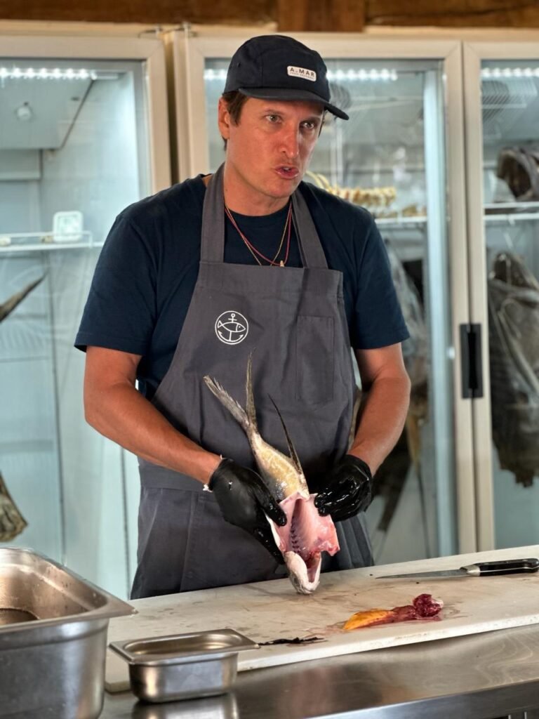 Escola de Gastronomia Social oferece aula gratuita sobre manejo de pescados 3 Blog do Eliomar