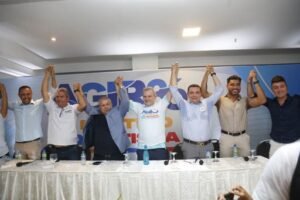 Partido AGIR faz ato de filiação com a presença do prefeito Sarto