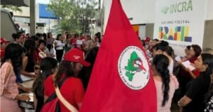 Mulheres Sem Terra ocupam sede do Incra no Ceará