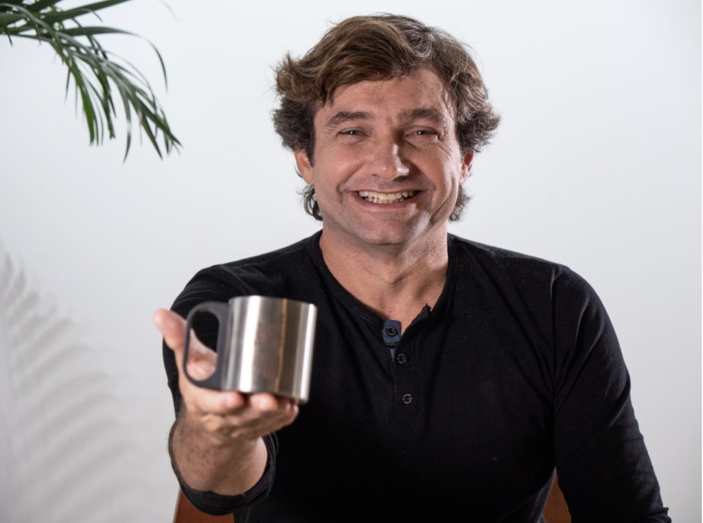 (O cearense André Ribeiro, multiempreendedor do mercado financeiro, construção e tecnologia, está à frente da Time Two Coffee. // Foto: AD2M Comunicação) 