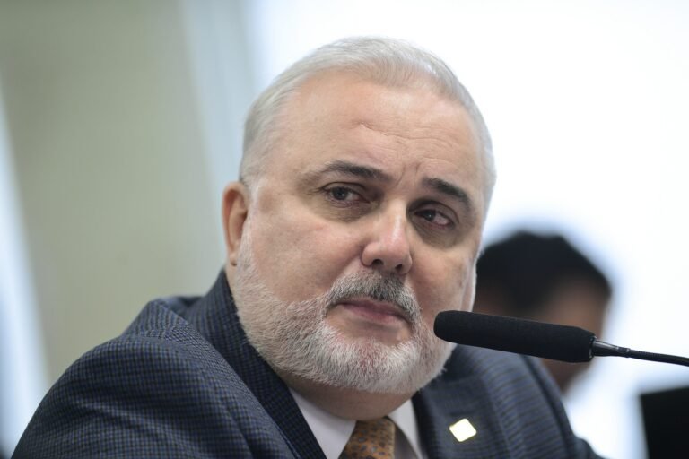 Jean Paul Prates é demitido do comando da Petrobras