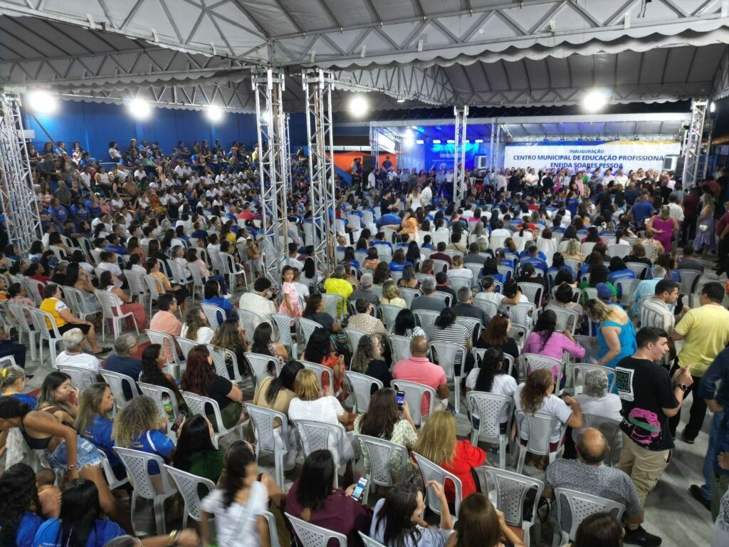 Maracanaú inaugura unidade de referência na Educação de Jovens e Adultos 5 Blog do Eliomar