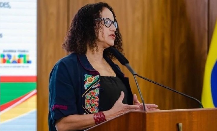 Ministra Luciana Santos lança em Fortaleza programa para semicondutores