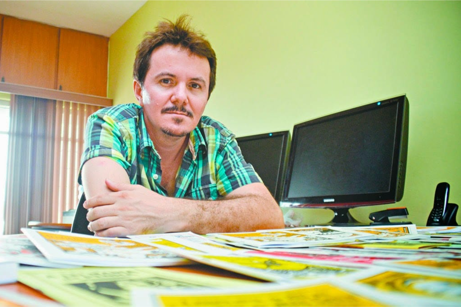 (O cordelista Klévisson Viana também é Mestre da Cultura do Estado do Ceará e editor da Tupynanquim Editora // Foto: Arquivo pessoal)