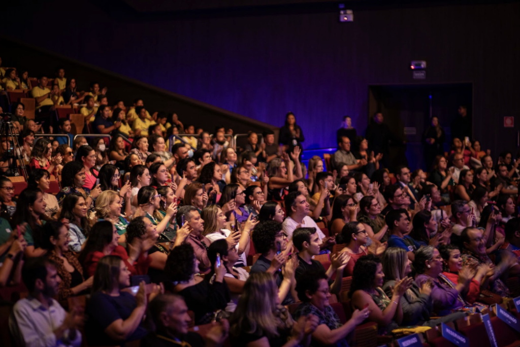 (No ano passado, a primeira edição do Festival de Literatura Riomar Fortaleza reuniu mais de mil pessoas // Foto: Marília Camelo)
