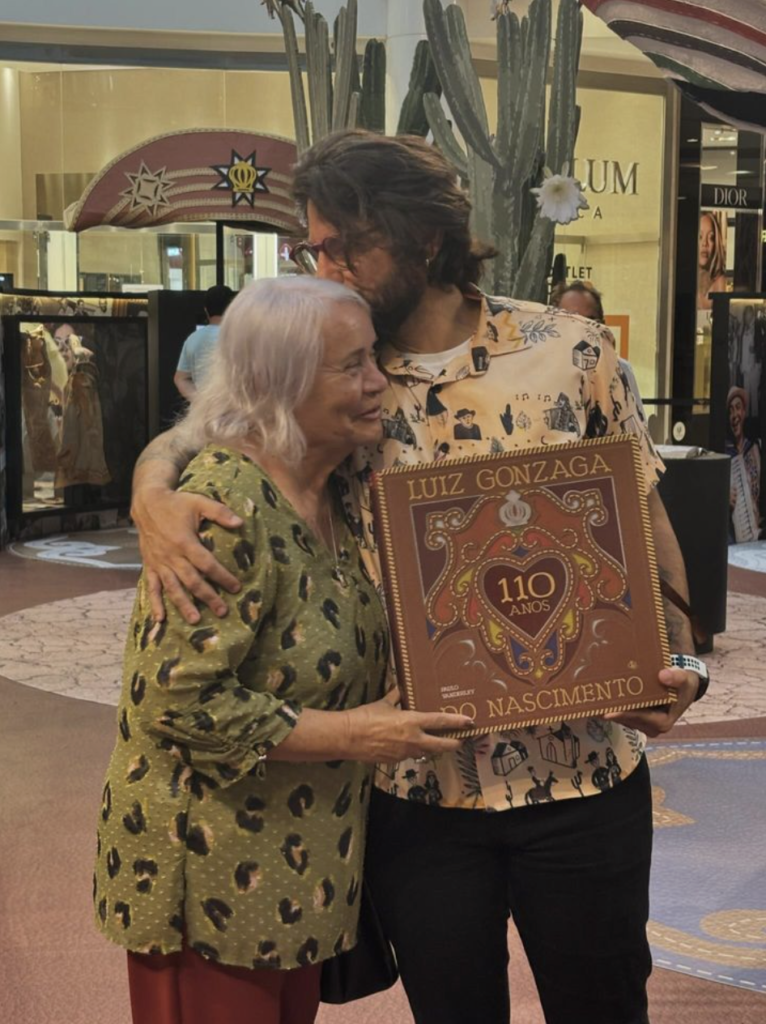 (Lúcia Cavalcante e o pesquisador Paulo Vanderley) 
