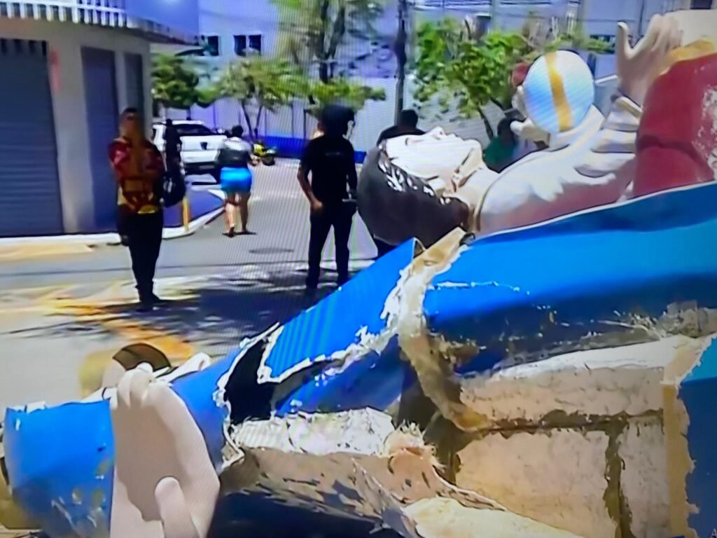 Estátua de Nossa Senhora de Nazaré vai ao chão no bairro Montese 10 Blog do Eliomar