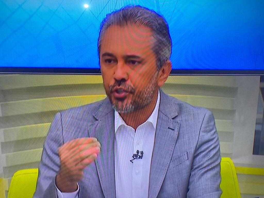 Elmano ameniza críticas à lei de pulverização via drones 10 Blog do Eliomar