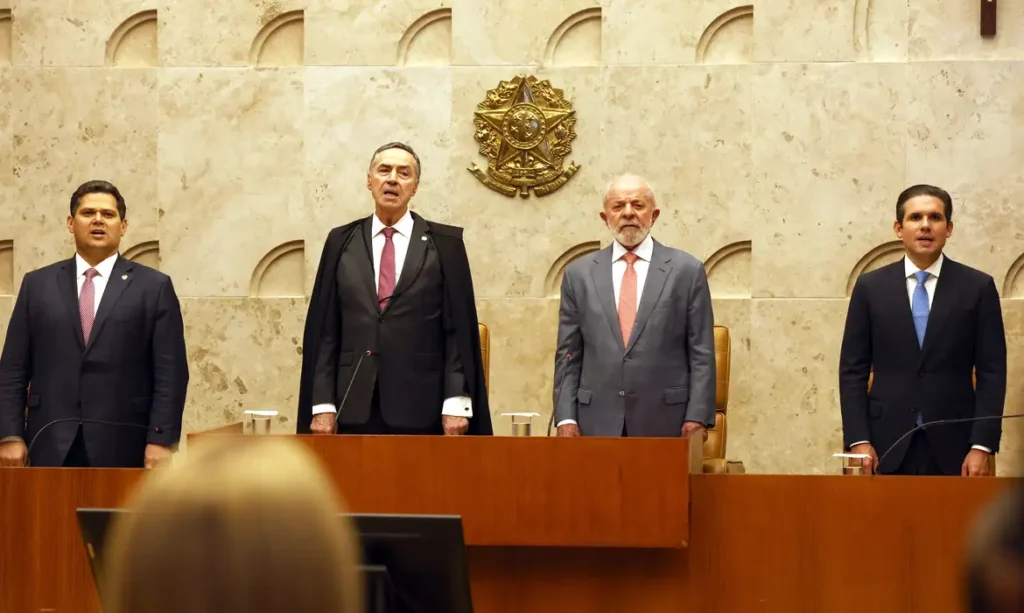 Barroso: Três Poderes estão unidos pelos princípios da Constituição 6 Blog do Eliomar