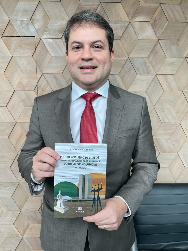 Unifor lança livro sobre Presidencialismo de Coalizão 3 Blog do Eliomar