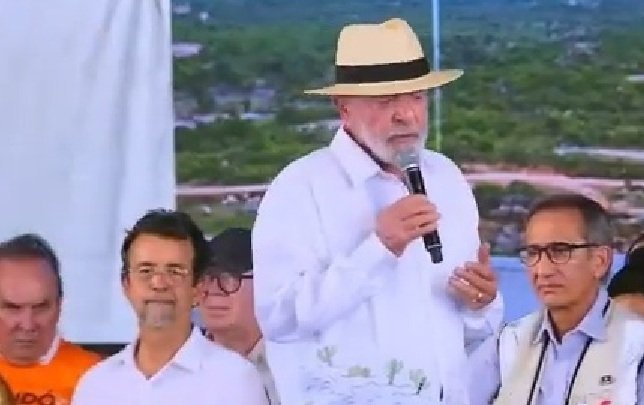 Lula atrasa partida para Fortaleza, após se estender em críticas a Bolsonaro 6 Blog do Eliomar