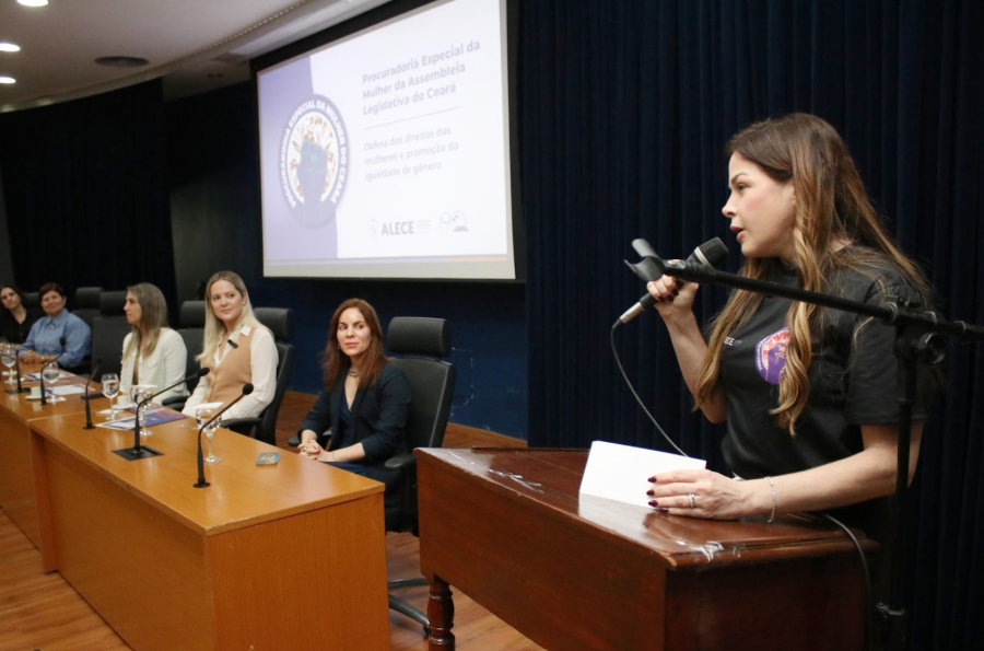 (Juliana Lucena, deputada estadual e Procuradora Especial de Mulheres da Assembleia Legislativa do Ceará // Foto: Pedro Albuquerque)
