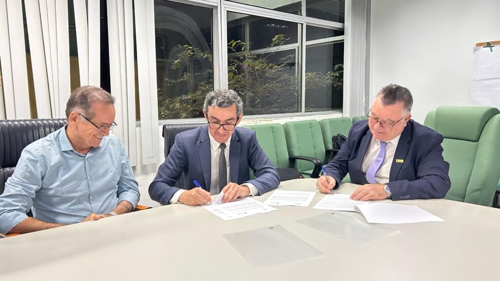 Centro de Cooperação da França vai apoiar pesquisas da Funceme 4 Blog do Eliomar