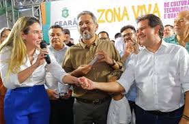 Jade Romero, ao lado de Evandro, entrega nova brinquedopraça em Fortaleza 8 Blog do Eliomar