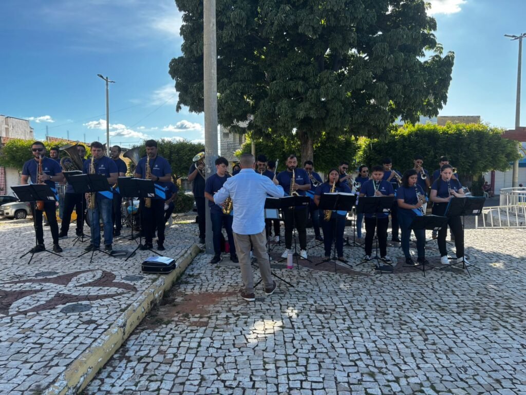 Cortejo do Mestre da Cultura Pedro Coelho percorre ruas de Acopiara 1 Blog do Eliomar