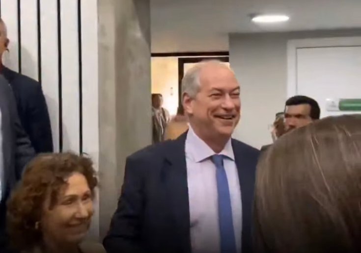 Ciro participa de café com a oposição e diz que votaria em Alcides Fernandes para senador 9 Blog do Eliomar