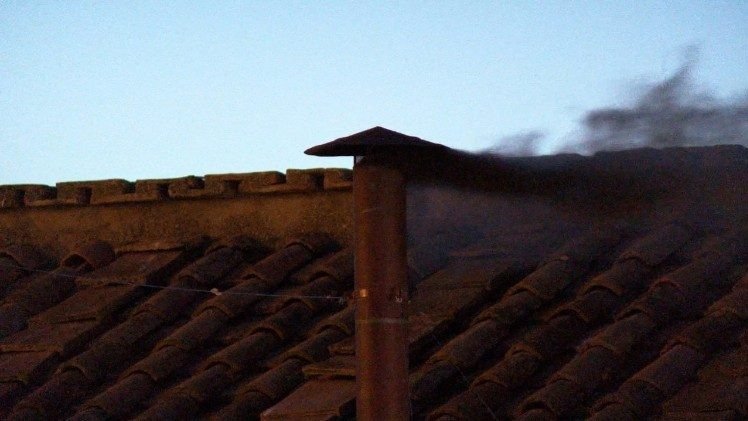 Fumaça preta: primeira votação do Conclave não escolhe o novo Papa 3 Blog do Eliomar