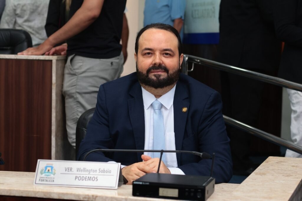 "Por trás de algumas vitrines no Dia Livre de Impostos" - Por Wellington Sabóia 7 Blog do Eliomar