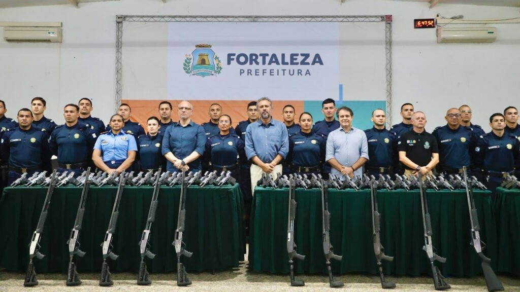 Guarda Municipal de Fortaleza recebe 429 armas doadas pelo Governo do Estado 5 Blog do Eliomar