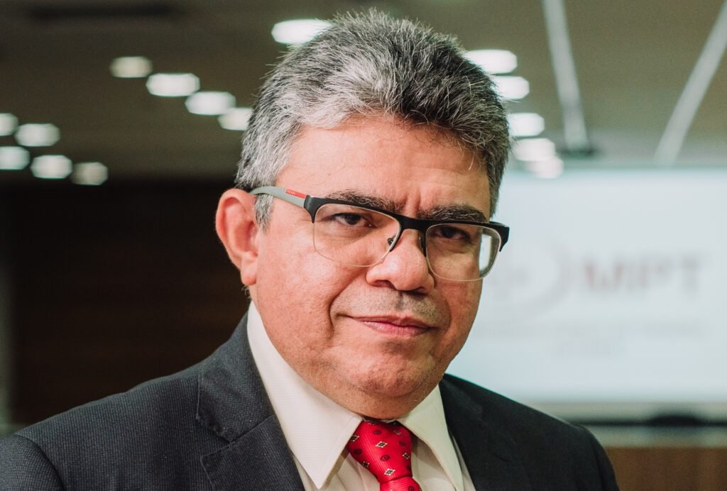 "Estágio: os riscos do PL 4477/2024" - Por Gérson Marques 6 Blog do Eliomar