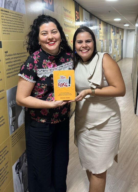 (Lilian Martins e eu nos estúdios da Alece)