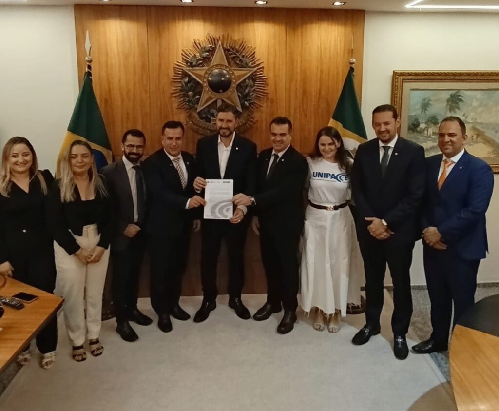 Alece e Legislativo de Maracanaú firmam acordo para intercâmbio de conhecimentos, informações e experiências 3 Blog do Eliomar