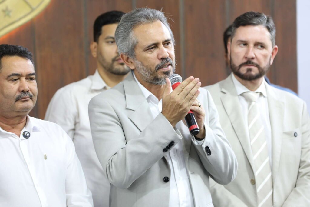 Governo do Ceará aplicará R$ 22,5 milhões na construção de sistema de abastecimento em 11 municípios 4 Blog do Eliomar