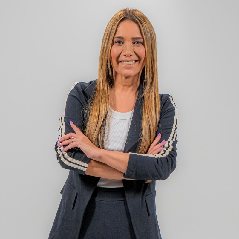 "Proibido, mas ainda presente: o desafio do uso do celular na escola e em casa" - Por Ana Favano 1 Blog do Eliomar