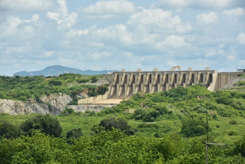 PubliEditorial - No Vale do Jaguaribe, a força da terra transforma natureza em riqueza 4 Blog do Eliomar