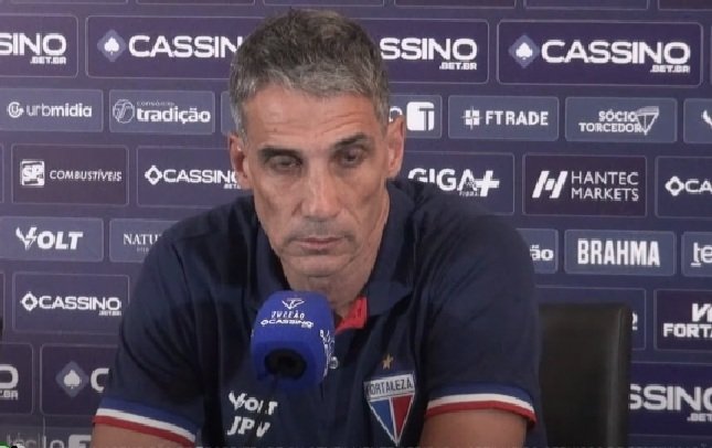 "É o elenco que temos e vamos continuar confiando nesse elenco", diz Vojvoda 6 Blog do Eliomar