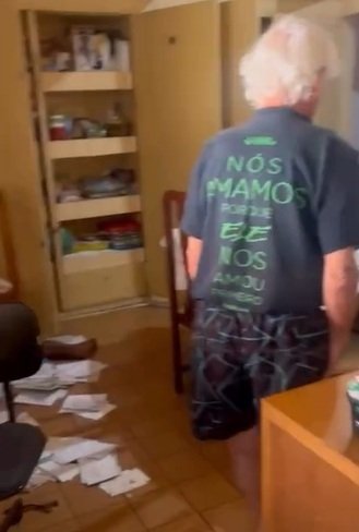 Efeito R$ 44 milhões - Assaltantes invadem casa de ex-esposa de Bolsonaro 5 Blog do Eliomar