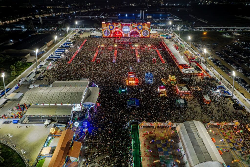 Alece realiza sessão para celebrar os 20 anos do São João de Maracanaú 1 Blog do Eliomar