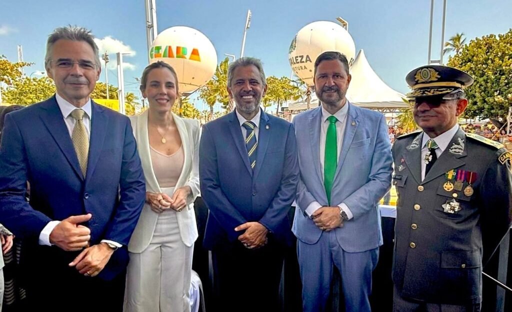 Em desfile da Independência, Ceará dá exemplo para o país 2 Blog do Eliomar