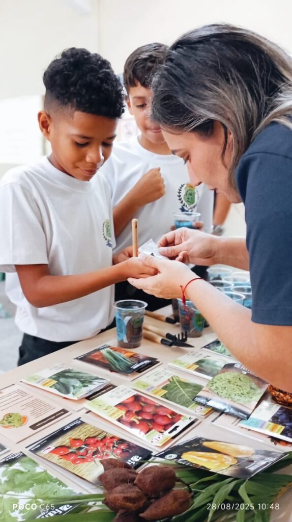 Cagece visita mais de 18 mil domicílios e incentiva a interligação de imóveis às redes de esgoto 1 Blog do Eliomar