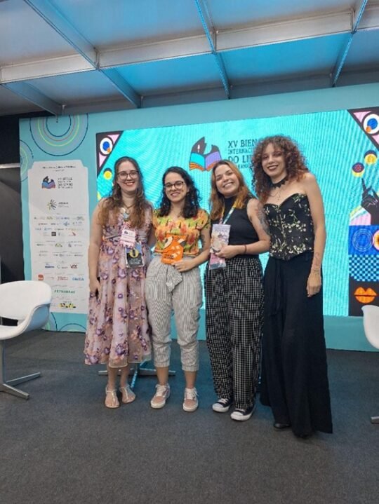 "Ir aonde o leitor está" - Por Mirelle Costa 1 Blog do Eliomar