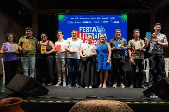 "Ir aonde o leitor está" - Por Mirelle Costa 2 Blog do Eliomar