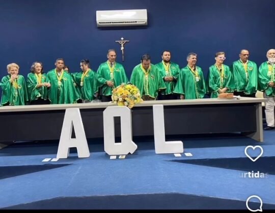 Jornalista e escritora Ana Márcia Diógenes agora é imortal 1 Blog do Eliomar