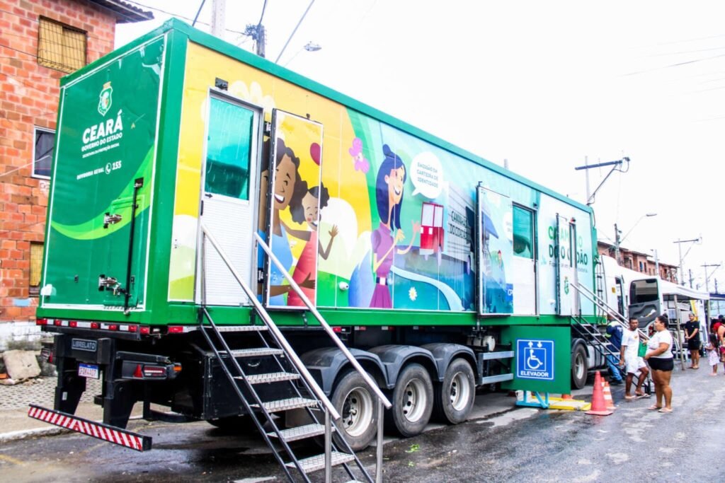 Caminhão da Cidadania atende a 13 comunidades em Fortaleza e Interior 10 Blog do Eliomar