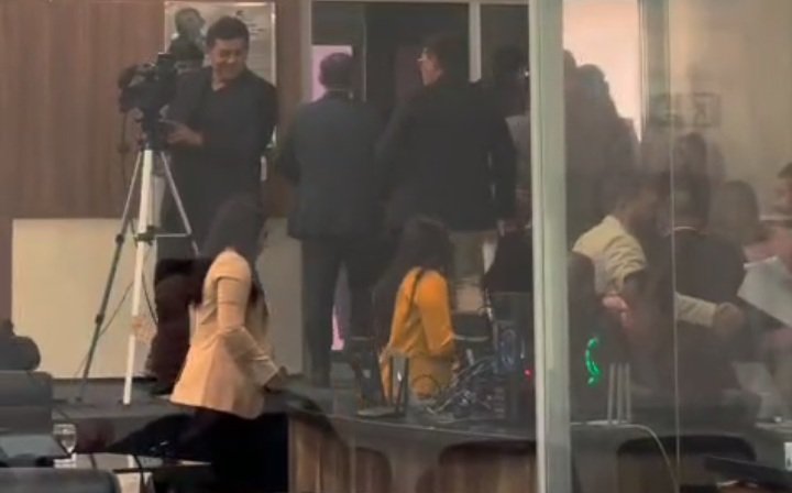 Em sessão que durou 14 minutos e com votação de 11 segundos, vereadores de Caucaia aprovam fim do Bora Habitar 3 Blog do Eliomar