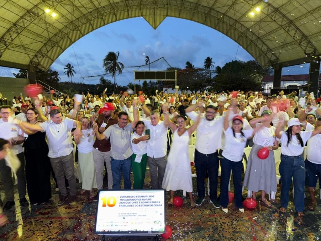 700 delegados da Fetraece aprovam moção de apoio à pré-candidatura de Guimarães ao Senado 1 Blog do Eliomar