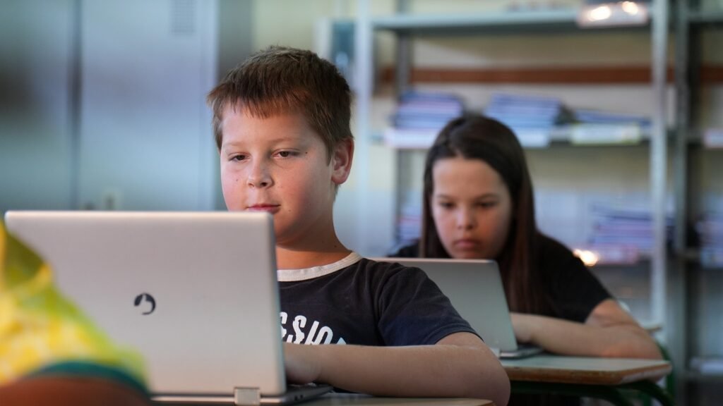 Aprender Conectado atinge 50% da meta da Eace com 20 mil escolas conectadas 1 Blog do Eliomar